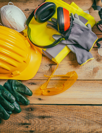 Builders, Plumbers<br> and Electricians