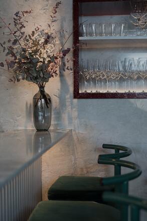 Bars, Restaurants<br> and Cafes